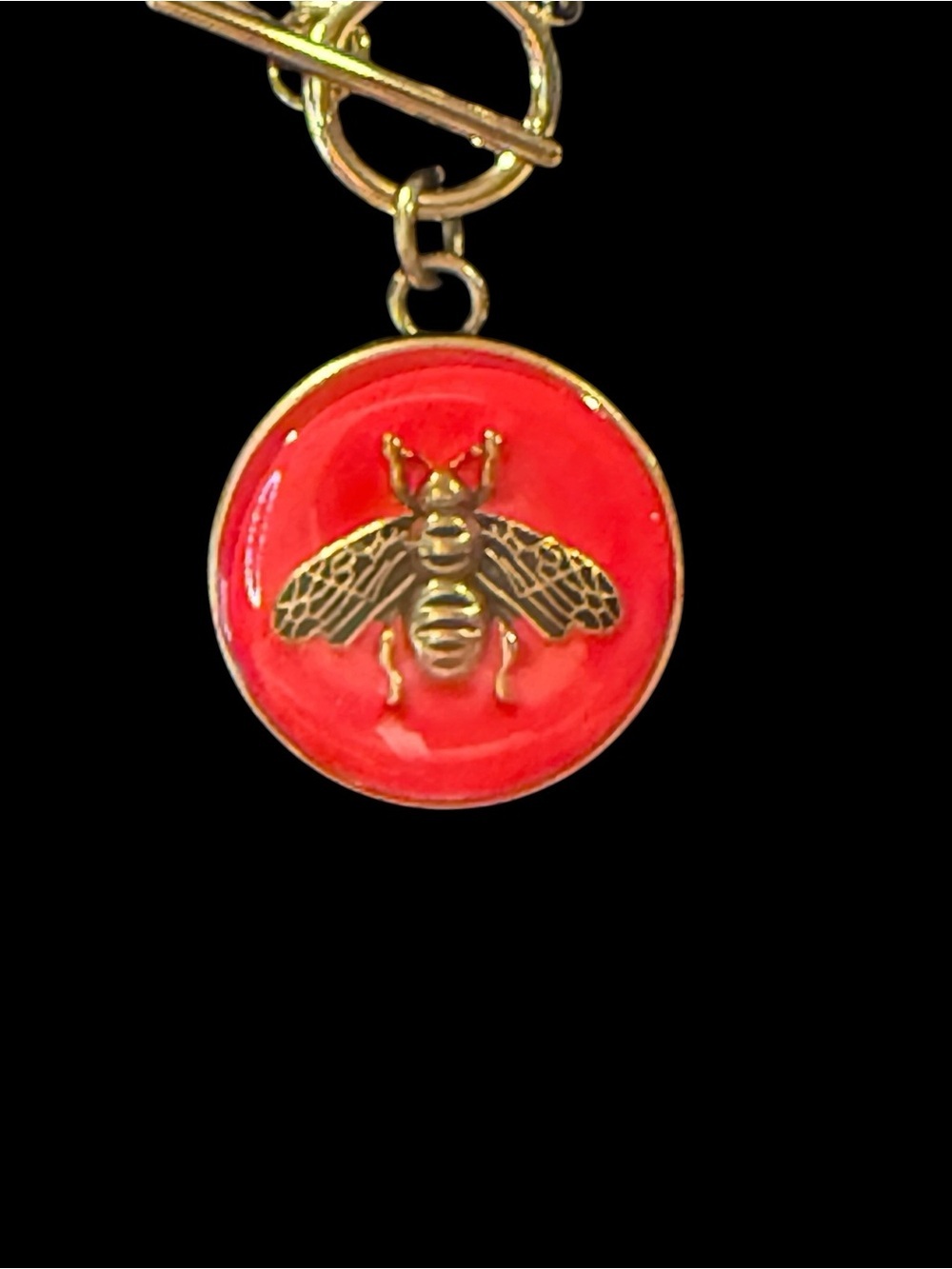Gucci Gold Bee Pendant Necklace in Red Enamel - Picture 2 of 4